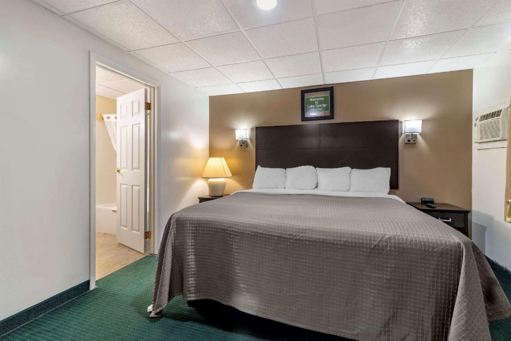 Rodeway Inn Lake George Outlets Main image
